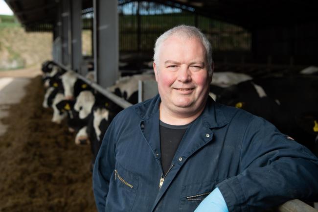 John Harvey from Drum Farm checking the cows   Ref:RH2704201006  Rob Haining / The Scottish Farmer